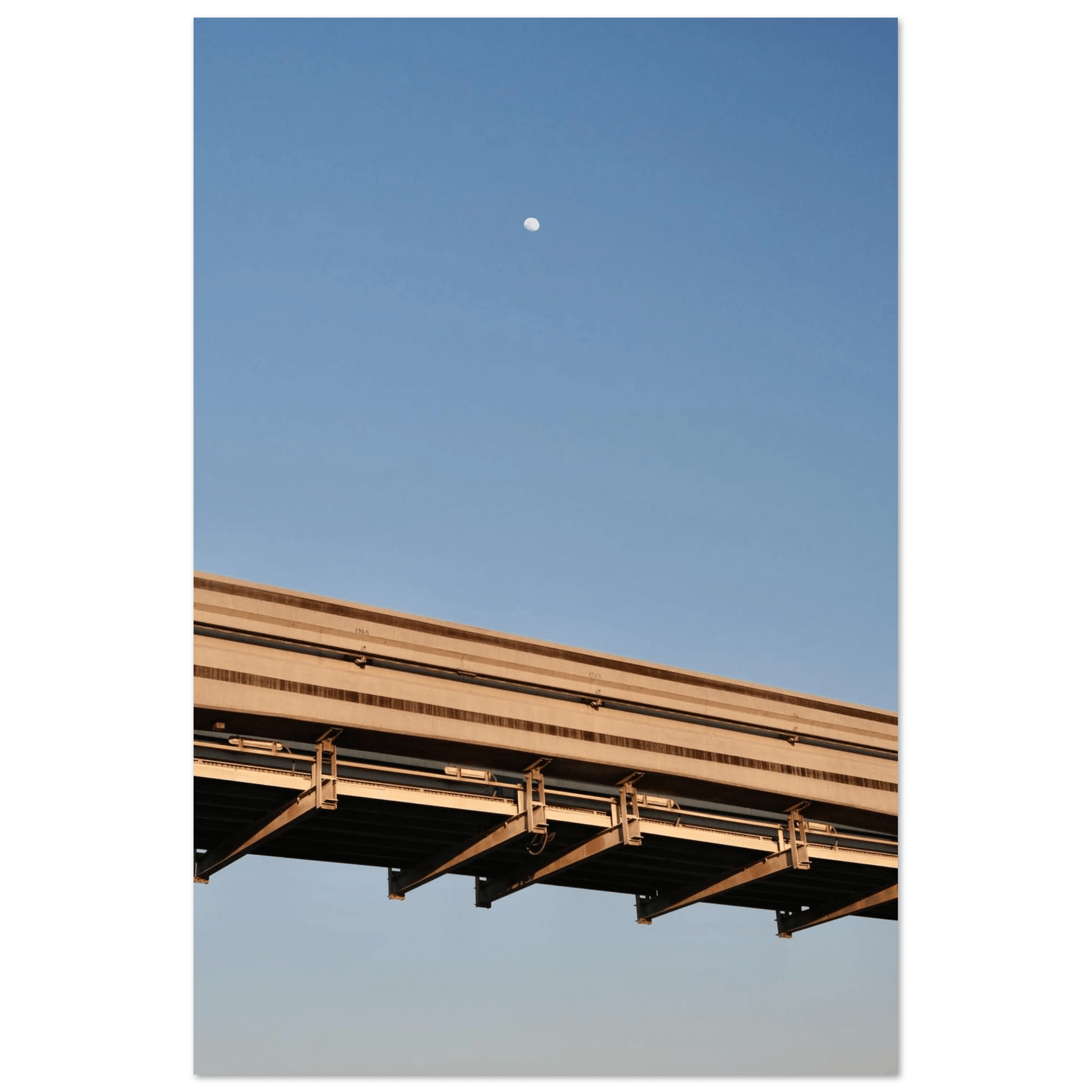 LUNAR LINES DUBAI - SENSES boutique.