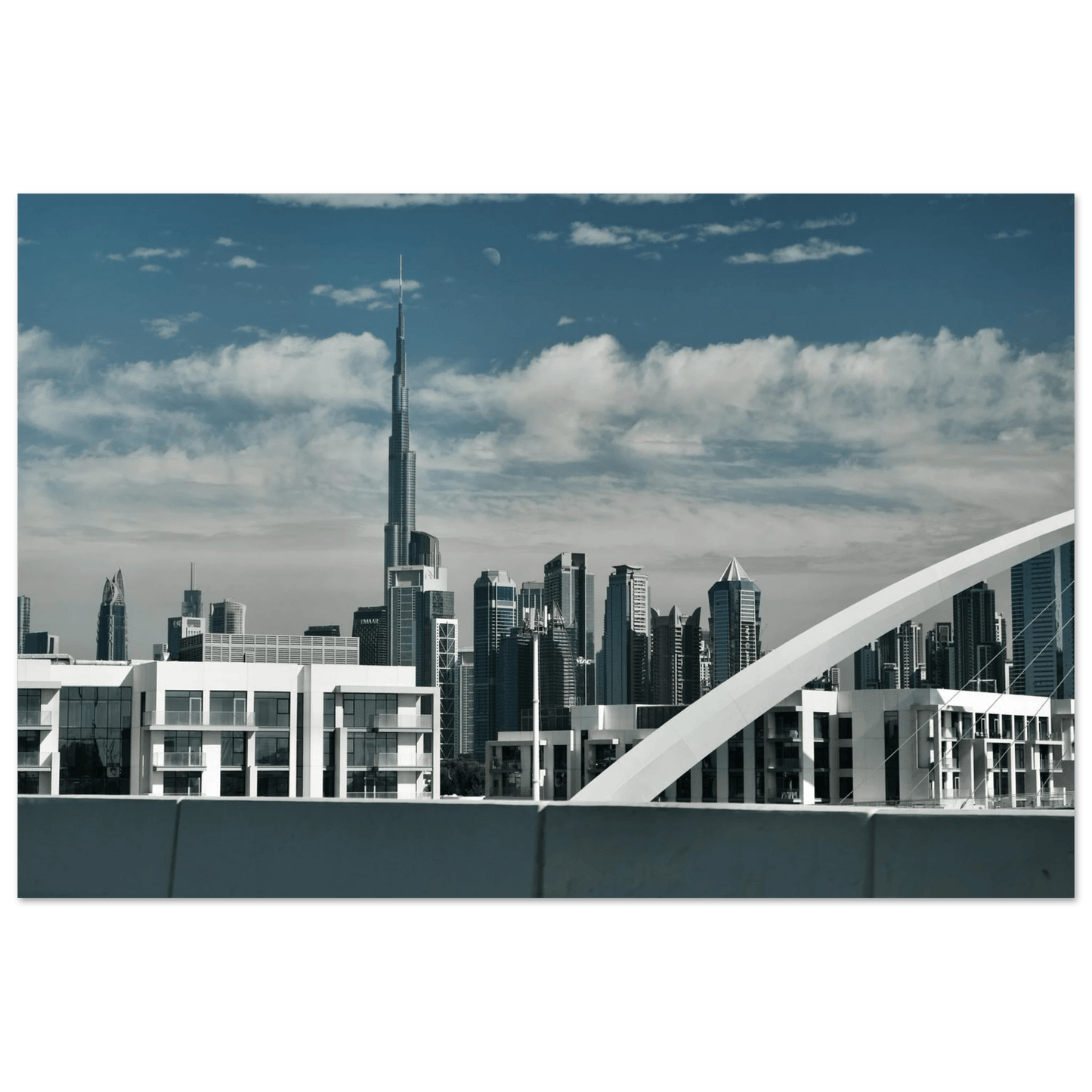 MONOCHROME MAJESTY DUBAI HIGHWAY - SENSES boutique.