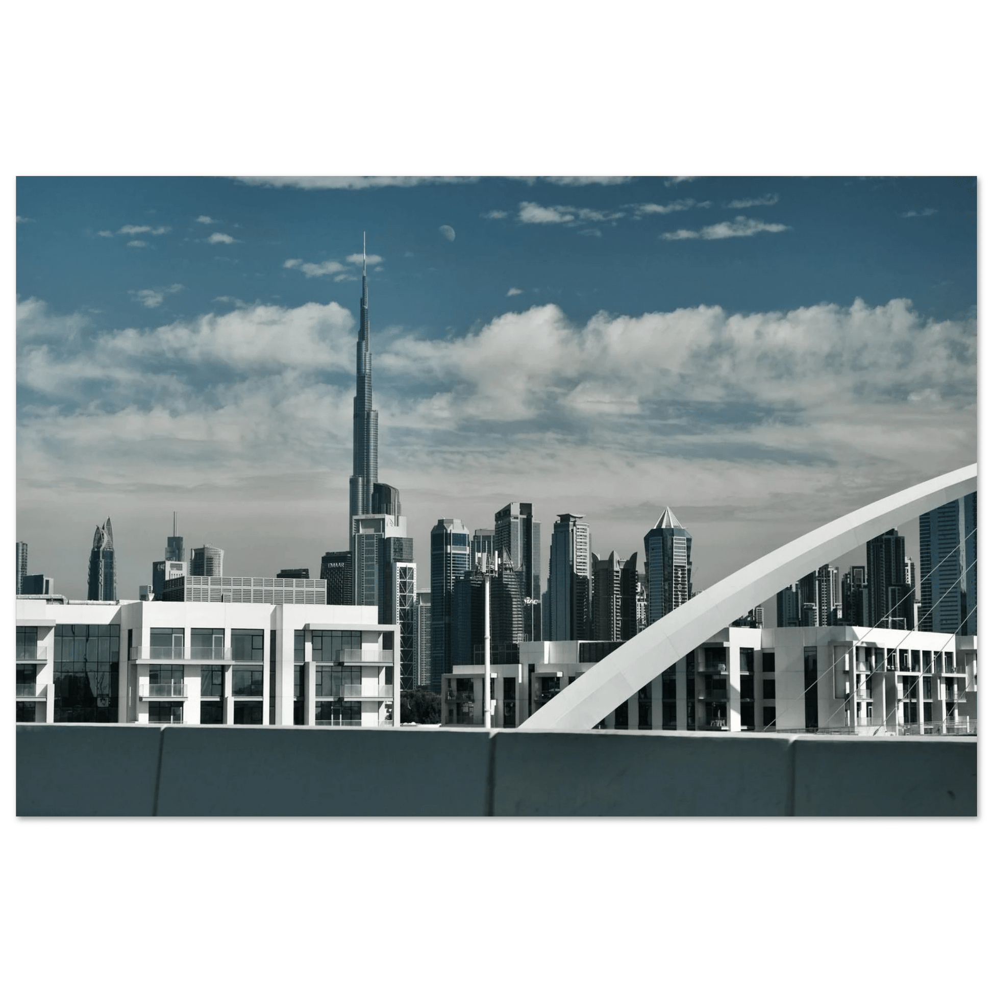 MONOCHROME MAJESTY DUBAI HIGHWAY - SENSES boutique.